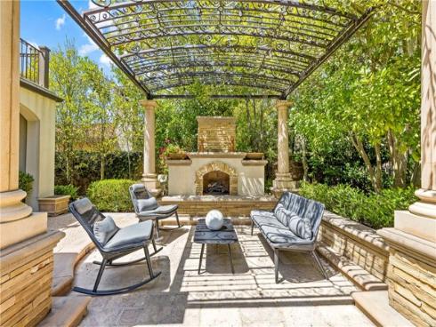 28  Blue Summit  , Irvine, CA
