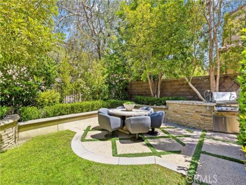 28  Blue Summit  , Irvine, CA