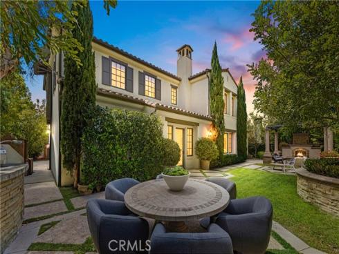 28  Blue Summit  , Irvine, CA