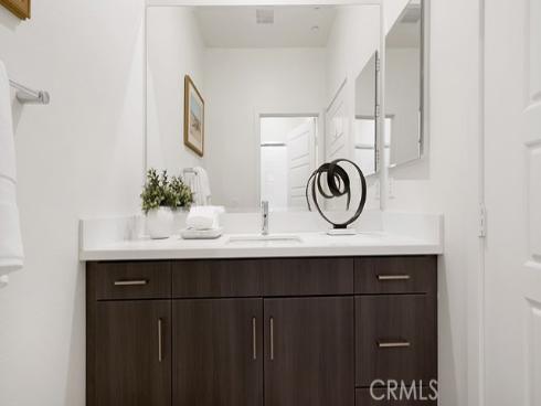 252 Harringay , Irvine, CA