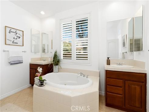 80 Wonderland , Irvine, CA