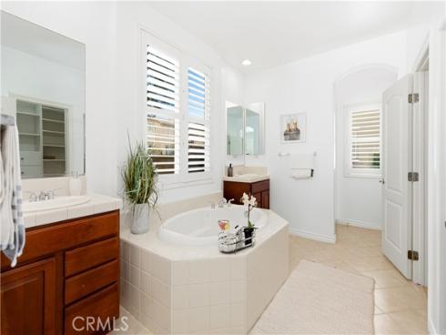 80 Wonderland , Irvine, CA