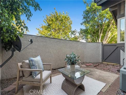 2 Evening Breeze , Irvine, CA