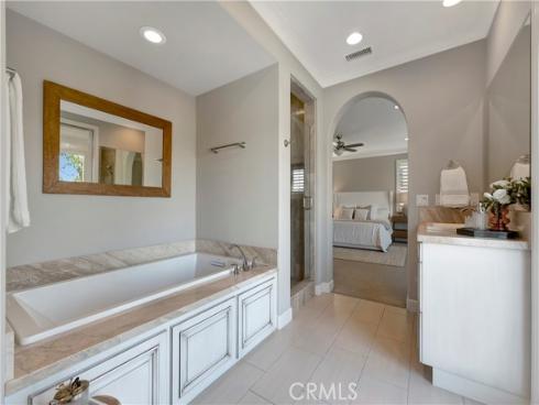 126 Long Fence , Irvine, CA