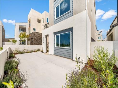 608 Chinon , Irvine, CA