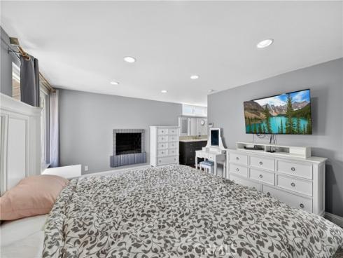 3631 Claremont , Irvine, CA