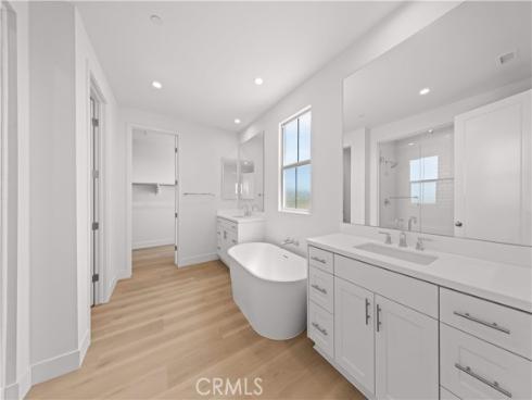 118  Sunnybank  , Irvine, CA