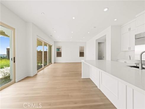 118  Sunnybank  , Irvine, CA