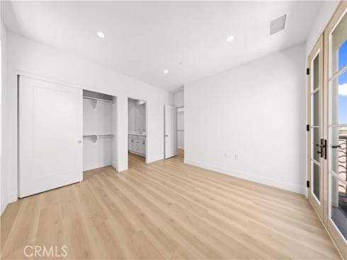 118  Sunnybank  , Irvine, CA