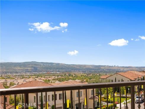 118  Sunnybank  , Irvine, CA