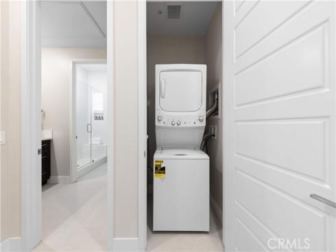 60  Harlow  , Irvine, CA