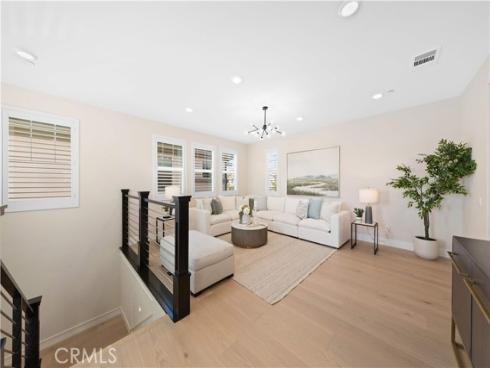 60  Harlow  , Irvine, CA