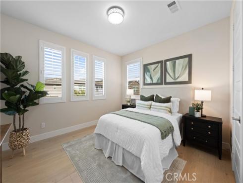 60  Harlow  , Irvine, CA