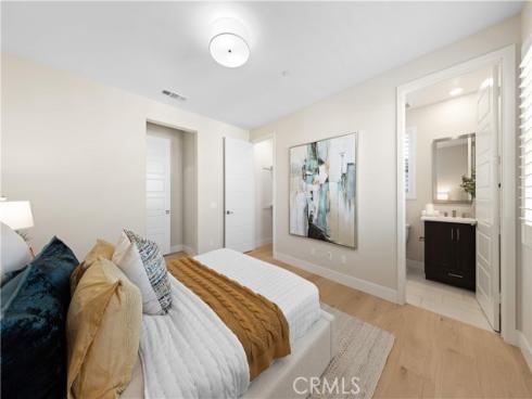 60  Harlow  , Irvine, CA