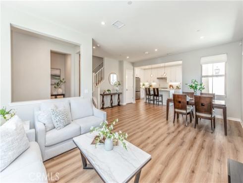 152  Sunnyside  , Irvine, CA
