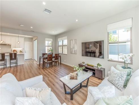 152  Sunnyside  , Irvine, CA