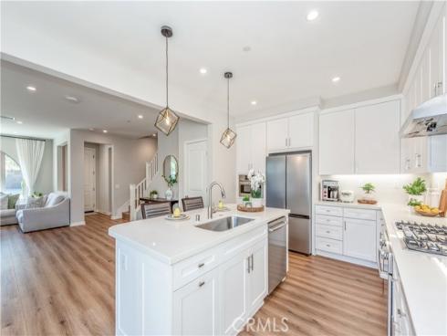 152  Sunnyside  , Irvine, CA