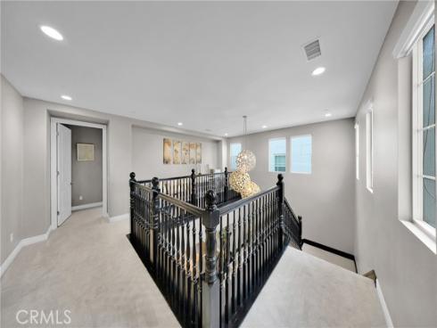 60 Dunmore , Irvine, CA
