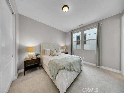 60 Dunmore , Irvine, CA