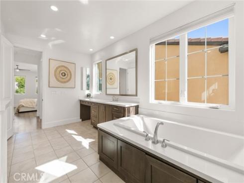65 Glacier Valley , Irvine, CA