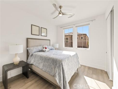 65 Glacier Valley , Irvine, CA
