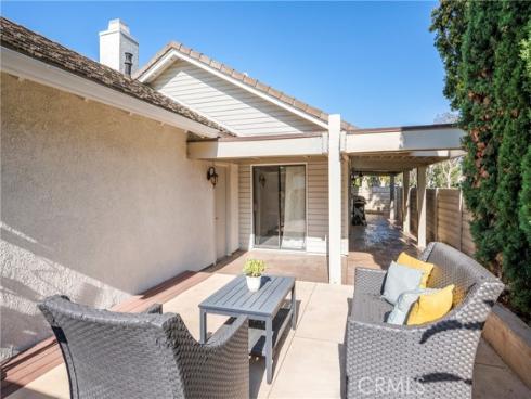 492 E Yale Loop , Irvine, CA