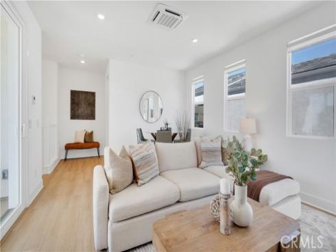 157 Sawbuck , Irvine, CA