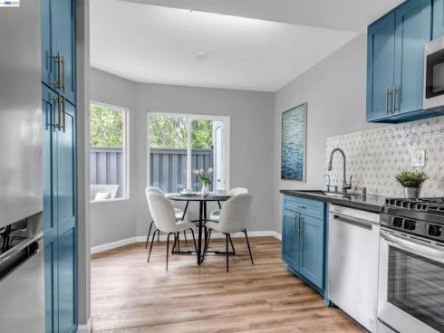 419  Tangelo  , Irvine, CA