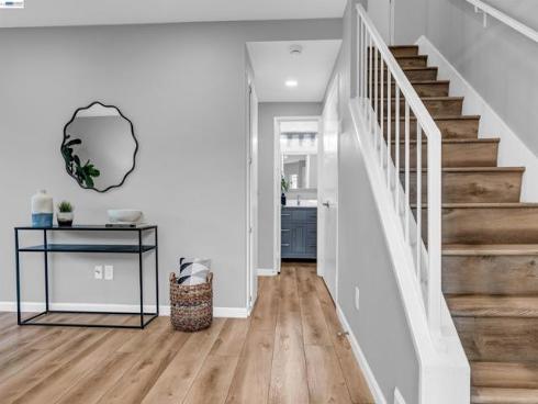419  Tangelo  , Irvine, CA