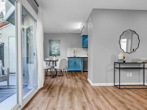 419  Tangelo  , Irvine, CA