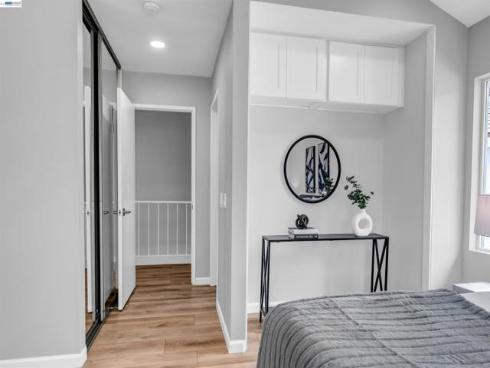 419  Tangelo  , Irvine, CA