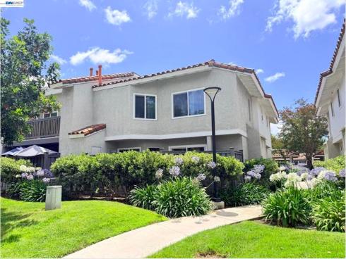 419  Tangelo  , Irvine, CA