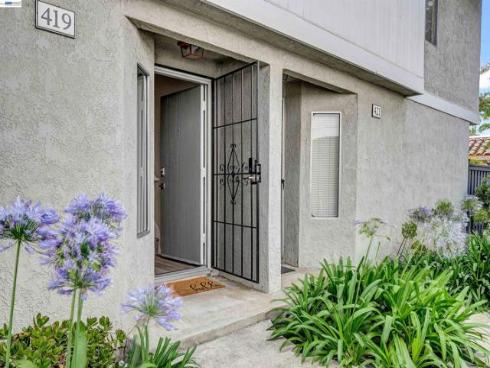 419  Tangelo  , Irvine, CA