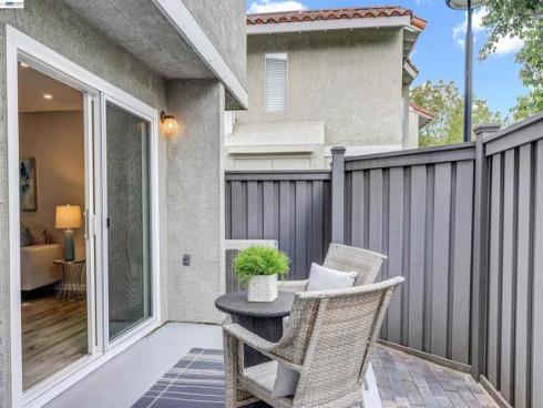 419  Tangelo  , Irvine, CA