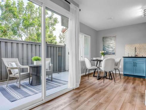 419  Tangelo  , Irvine, CA