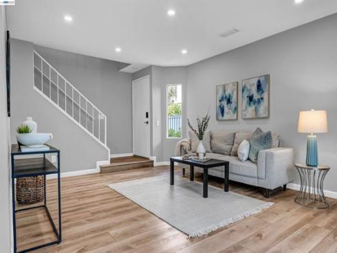 419  Tangelo  , Irvine, CA