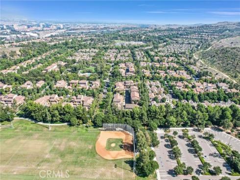 17 Canopy , Irvine, CA