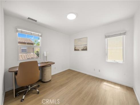 102  Chantilly  , Irvine, CA