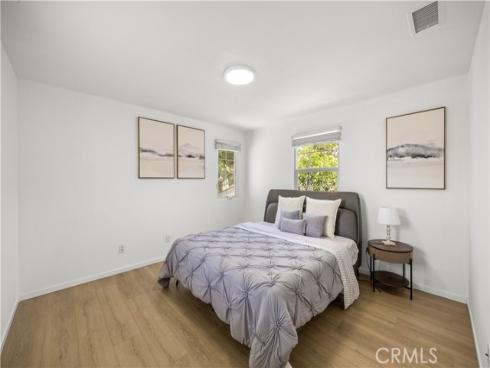 102  Chantilly  , Irvine, CA