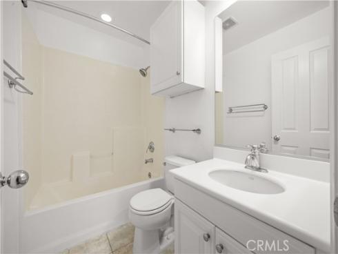 102  Chantilly  , Irvine, CA