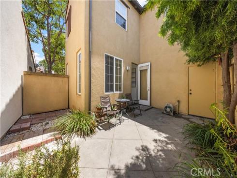 102  Chantilly  , Irvine, CA