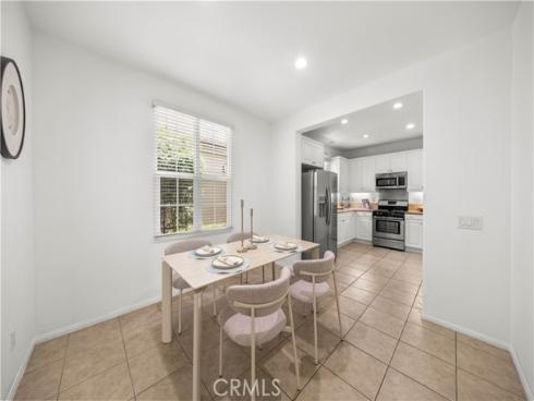 102  Chantilly  , Irvine, CA
