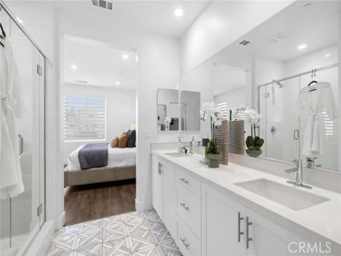 305  Novel  , Irvine, CA