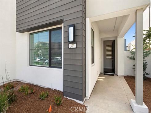 305  Novel  , Irvine, CA