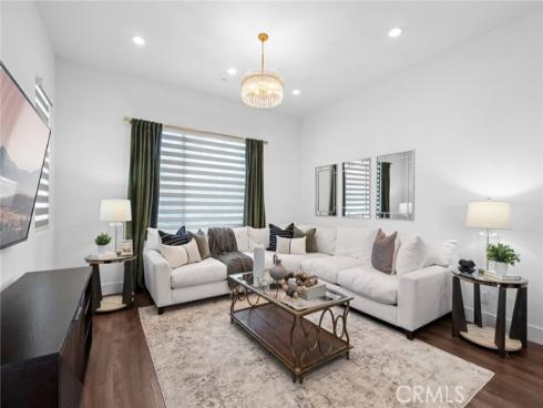 305  Novel  , Irvine, CA