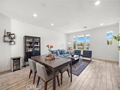 144 Paramount , Irvine, CA