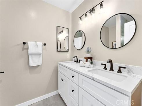 15  Snowapple  , Irvine, CA