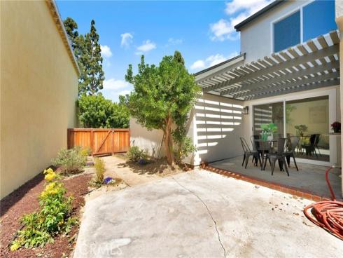 15  Snowapple  , Irvine, CA