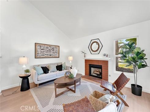 15  Snowapple  , Irvine, CA