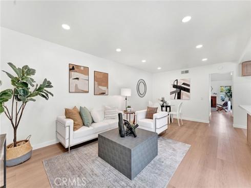 15  Snowapple  , Irvine, CA